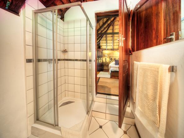 Kubu Lodge - Bathroom 